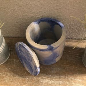 Blue marble concrete planter
